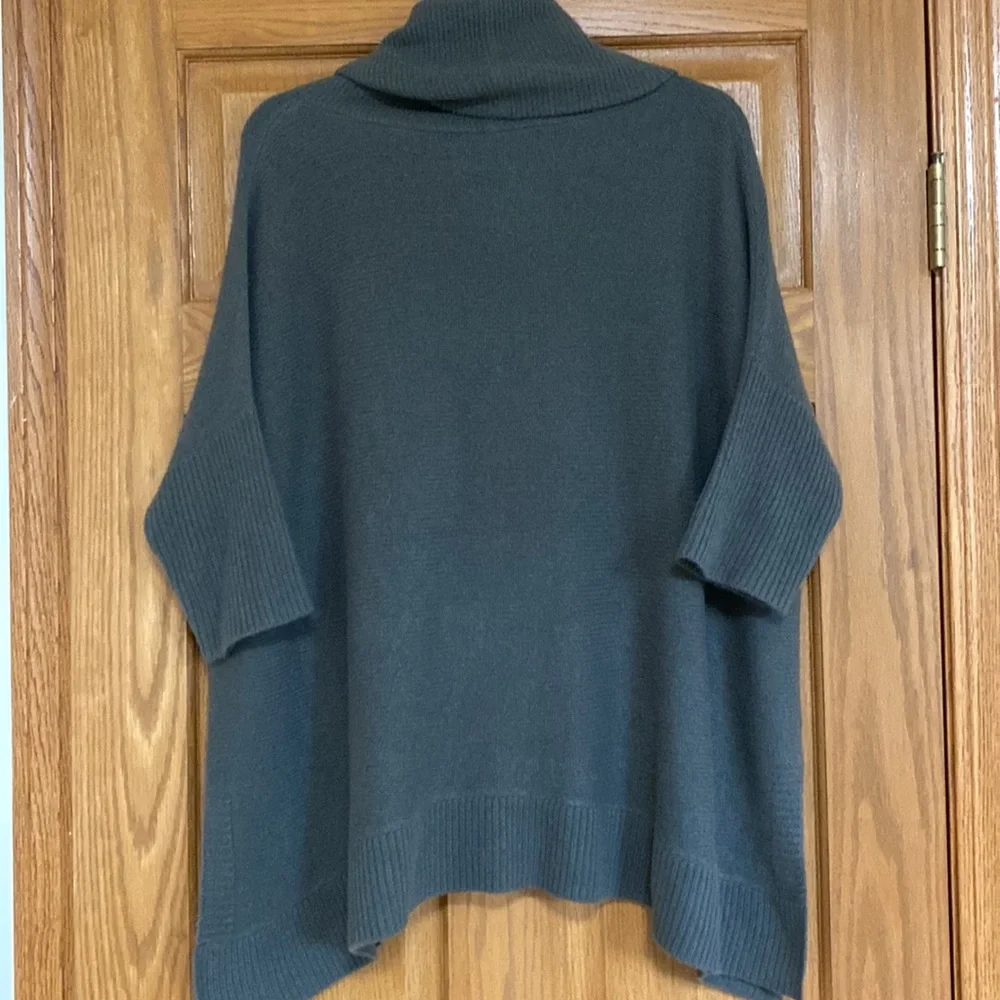 🥰360 sweater Cashmere turtleneck NWT - Picture 2 of 6